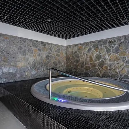 Park C9-z Dostepem Do Basenu, Sauny, Jacuzzi, Silowni 아파트 *